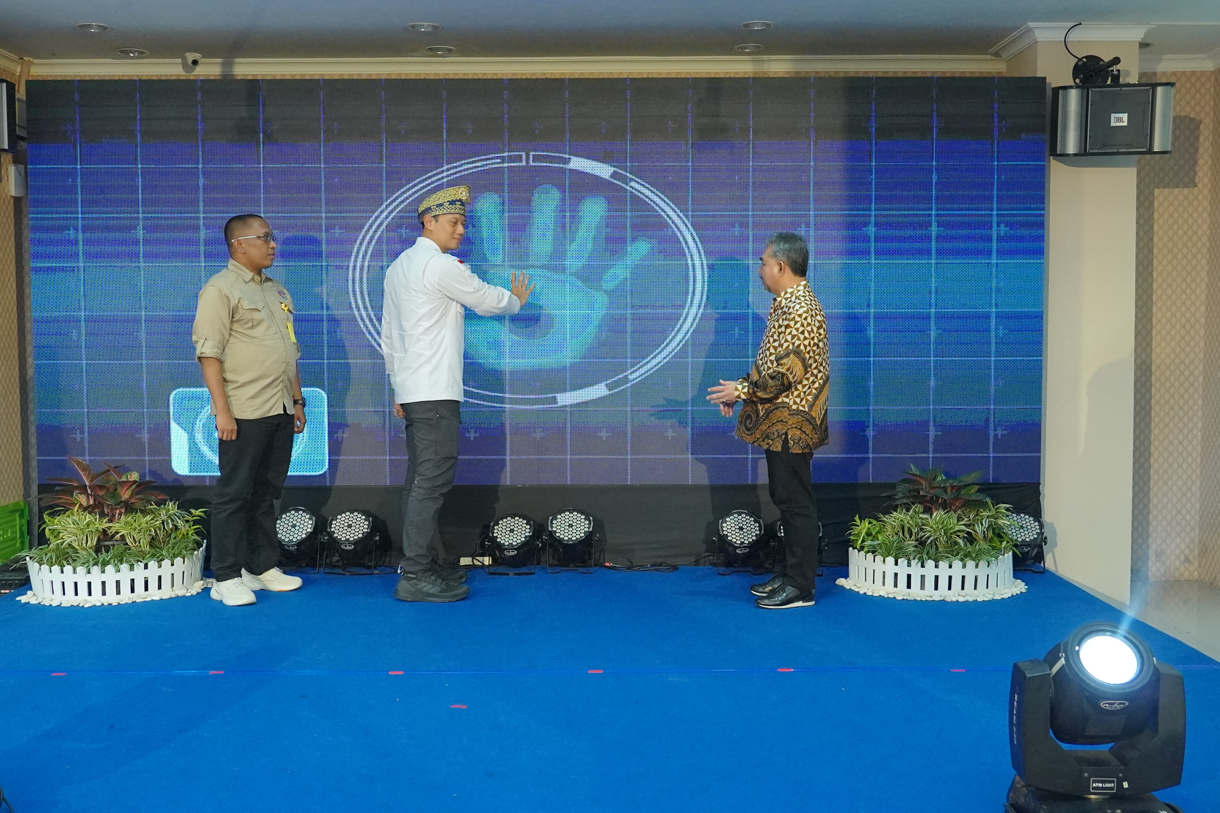 AHY Resmikan Implementasi Layanan Sertipikat Elektronik di Kota Pekanbaru
