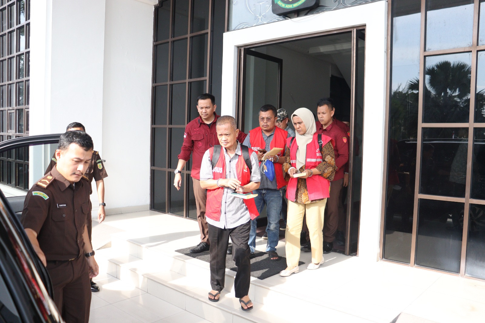 Kejari Bengkalis Tahan 3 Pelaku Penyelewengan Pipuk Subsidi