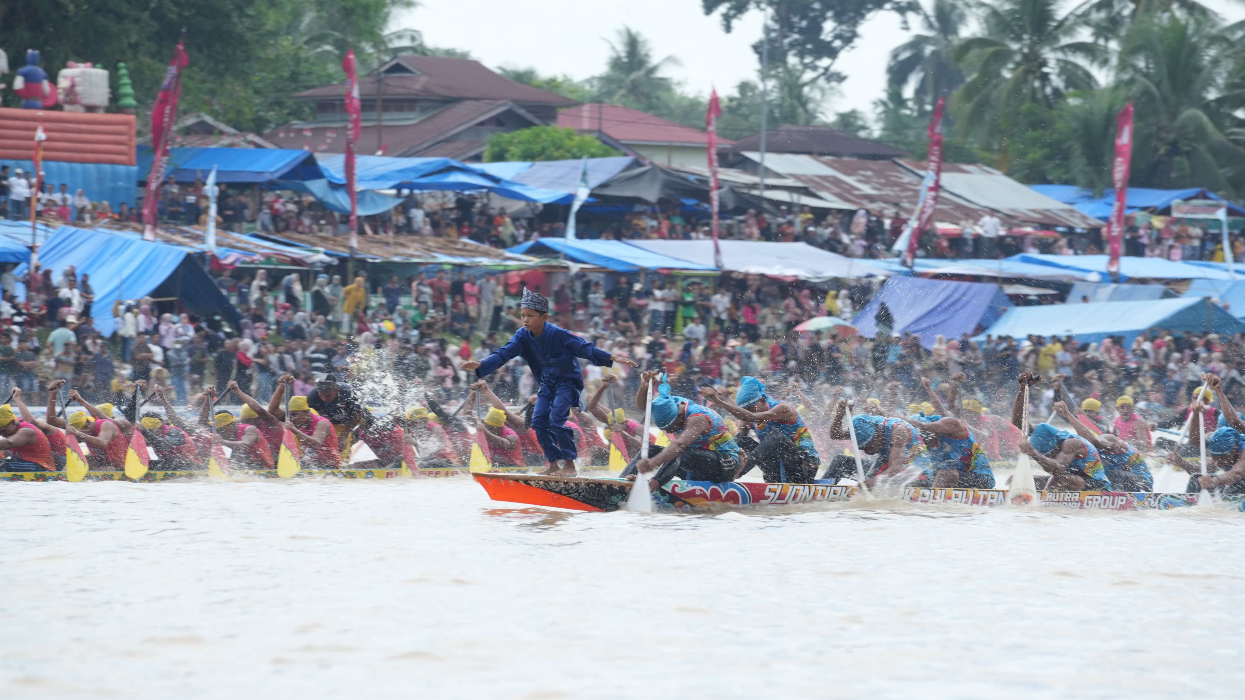 Semarak Pagelaran Pacu Jalur di Kuansing, 225 Sampan Beradu Cepat