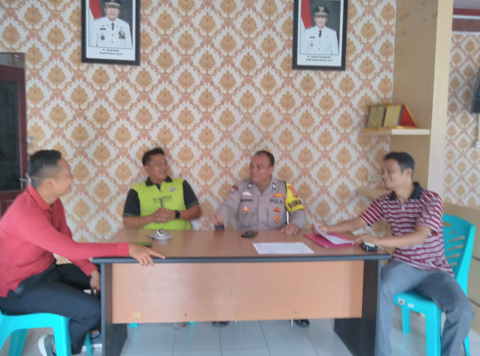 Polsek Rambah Polres Rohul Gencar Sampaikan Pilkada Damai ke Seluruh Desa