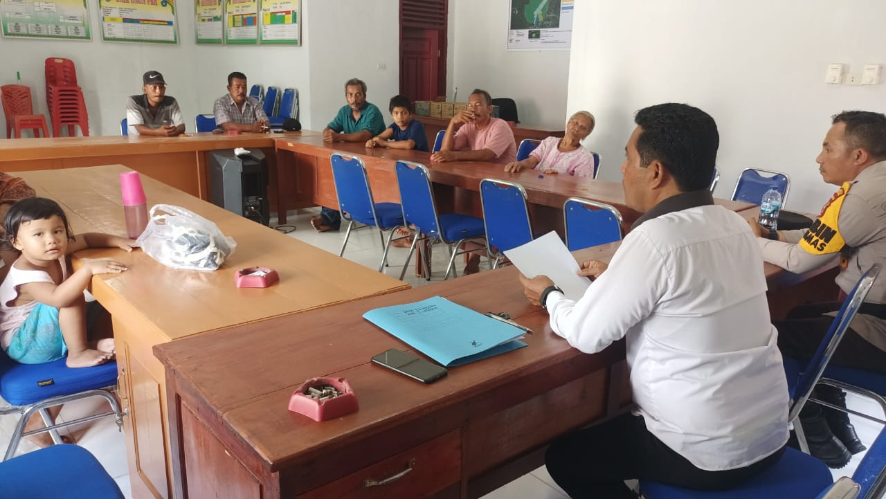 Polres Rohul Gelar Jumat Curhat dan Cooling System Pilkada 2024 di Desa Tanjung Medan