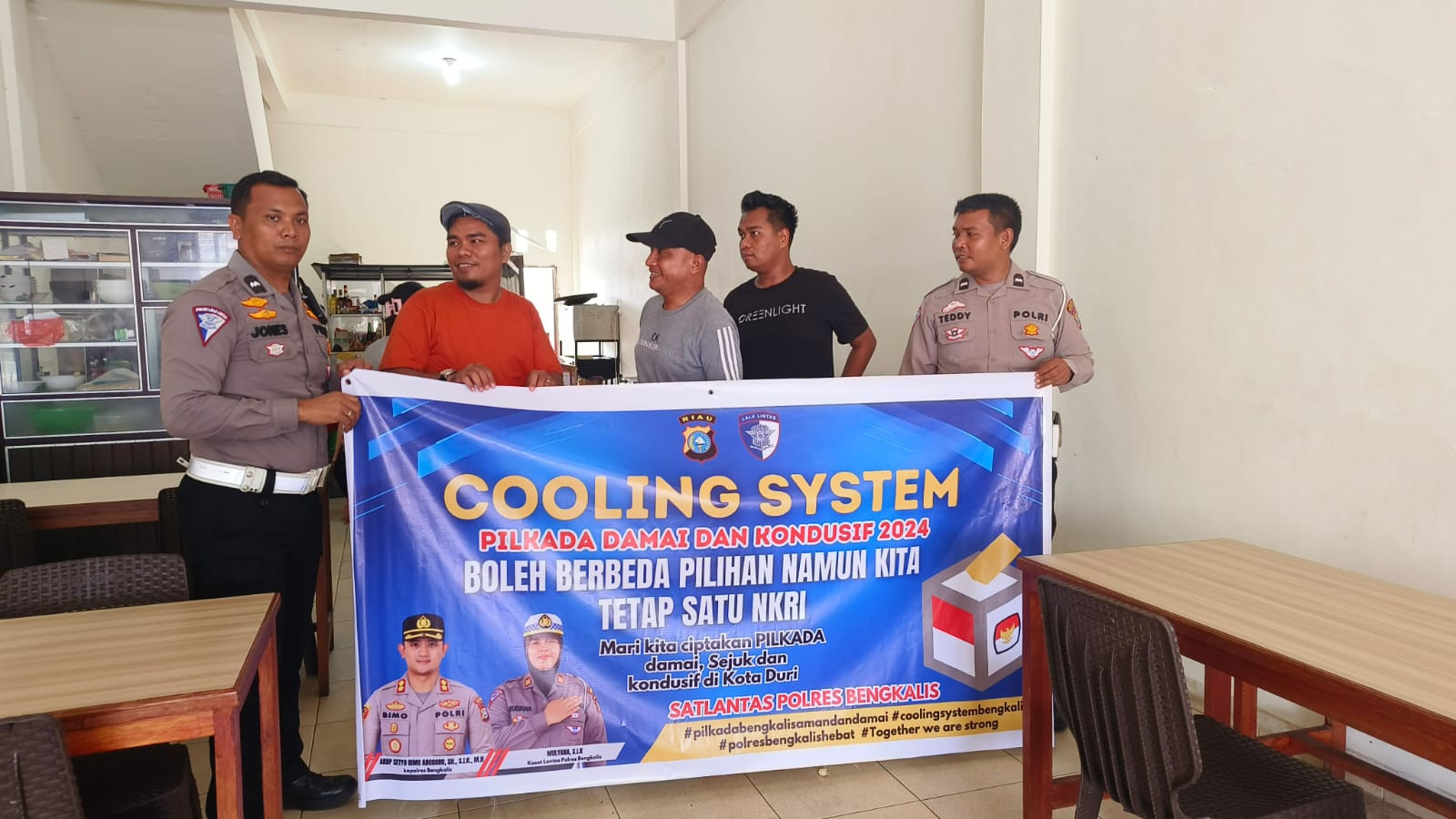 Sat Lantas Polres Bengkalis Kampanyekan Pilkada Damai Kepada Masyarakat Duri
