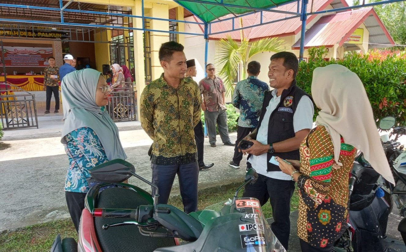 Polres Bengkalis Sosialisasikan Pilkada Aman dan Damai di Desa Kelemantan