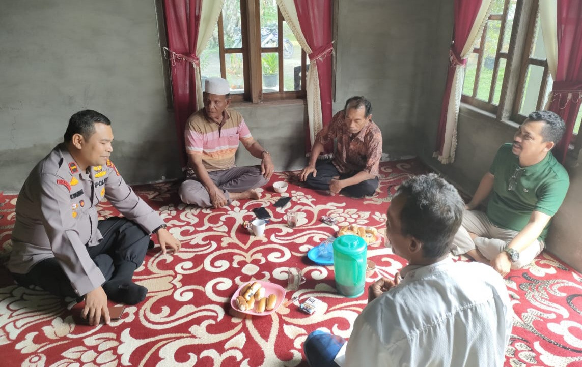 Kapolsek Sabak Auh Giat Silaturahmi dengan Ketua MUI dan Masyarakat Jelang Pilkada 2024