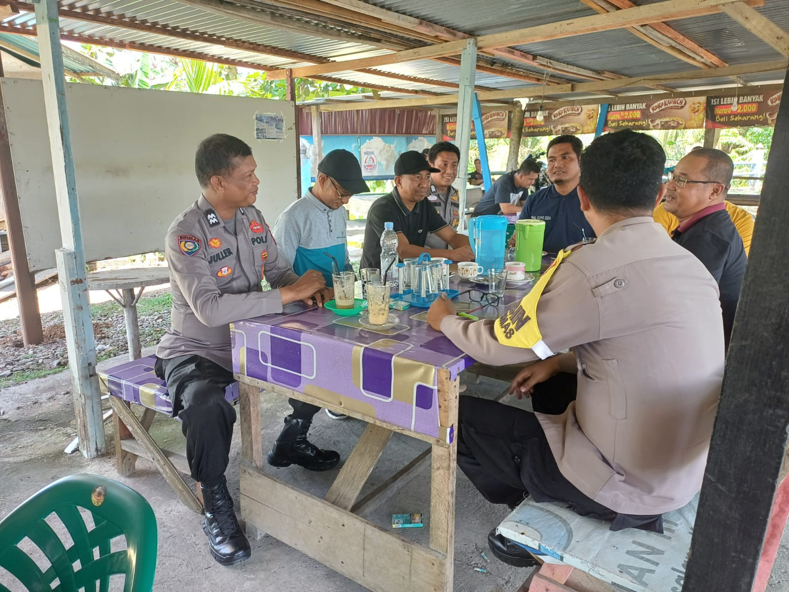 Siap Sukseskan Pilkada, Personil Polsek Rambah Cooling System Bersama Tokoh Masyarakat