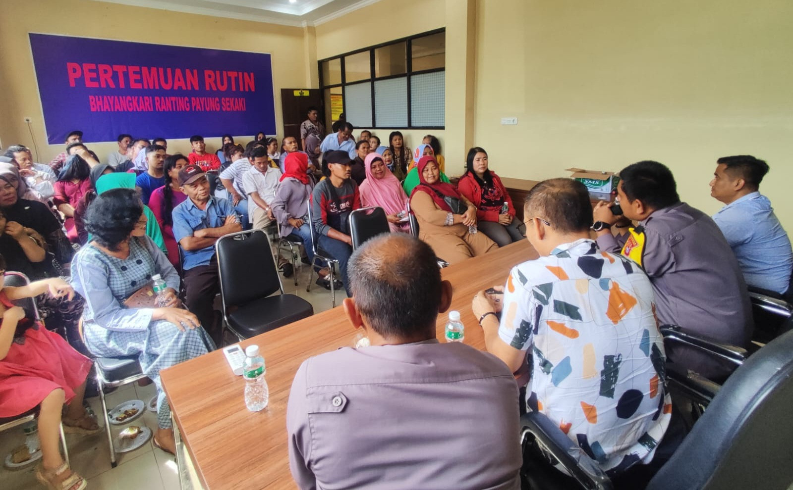 Gandeng Pemilik Warung dan kafe Polsek Payung Sekaki Cooling System Wujudkan Pilkada Damai