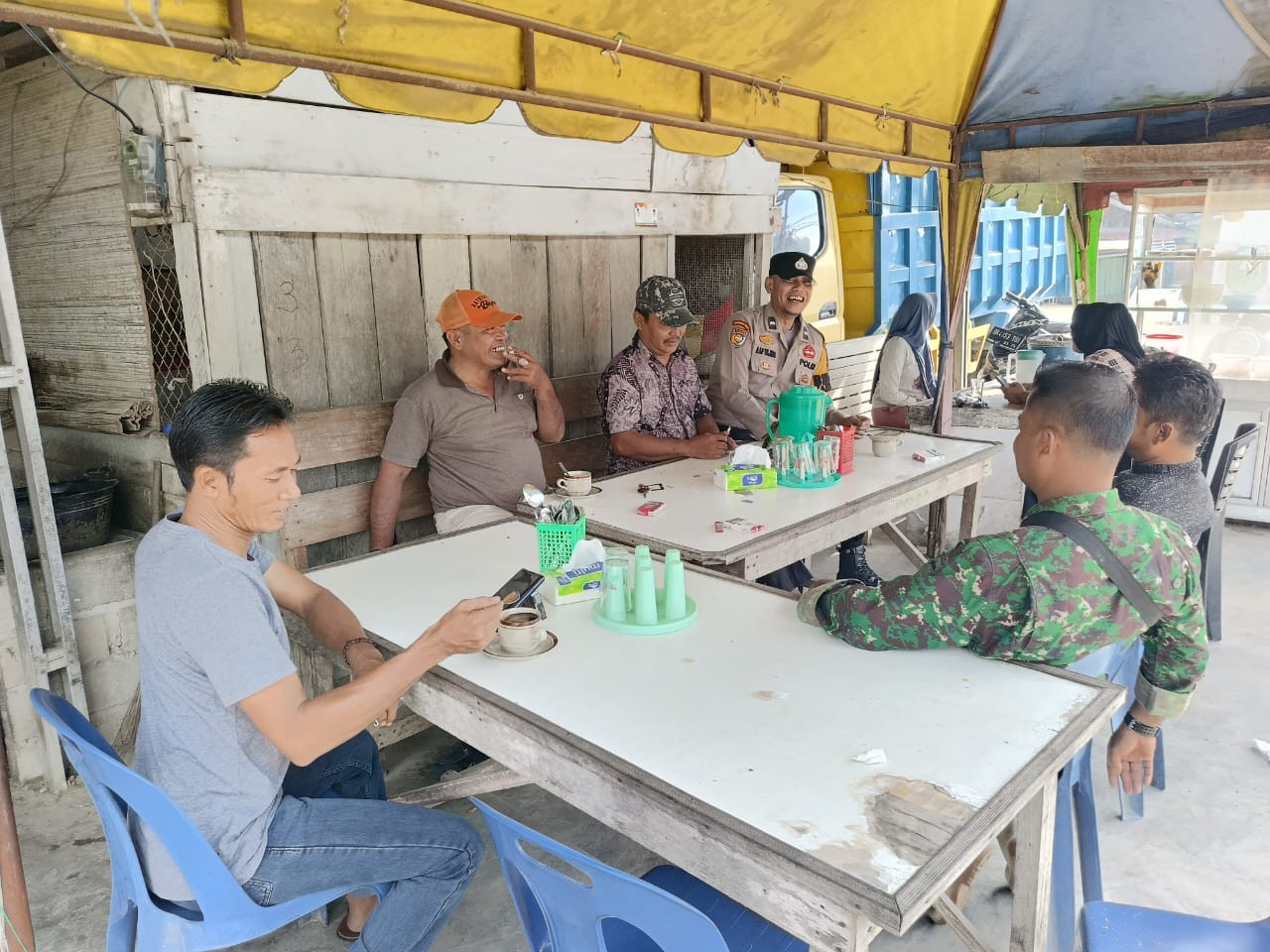 Polsek Tambusai Utara Gelar Cooling System Pilkada Damai Bersama Warga Mahato