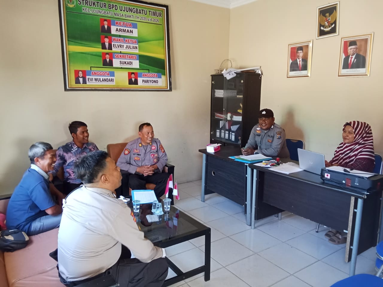 Pastikan Kesiapan Penyelenggara, Polsek Ujung Batu Sambangi PPS Desa Ujung Batu Timur