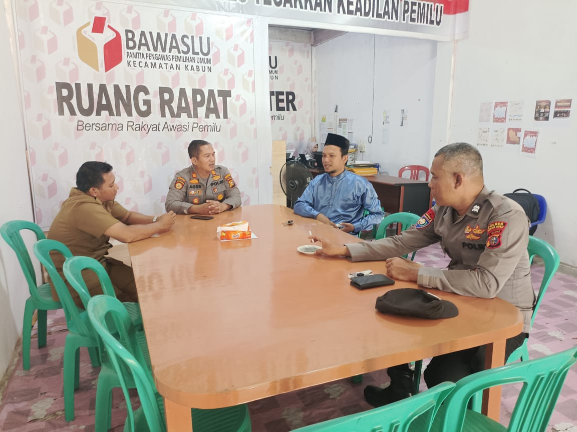 Kapolsek Kabun Pimpin Giat Cooling System Bersama Panwas dan PPK Kecamatan Kabun