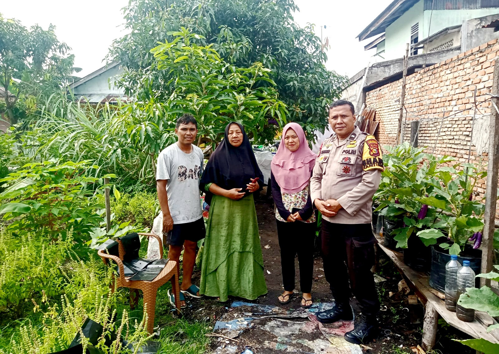Wujudkan Pilkada Damai, Bhabinkamtibmas Air Hitam Imbau Warga Antisipasi Cegah Karhutla