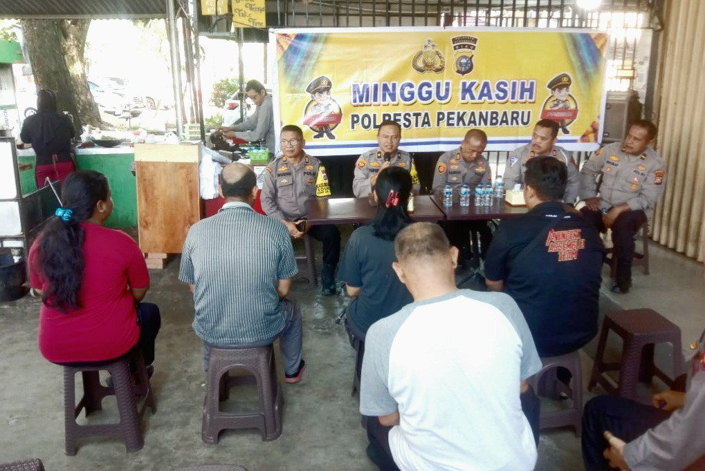 Gelar Minggu Kasih, Polresta Pekanbaru Tampung Aspirasi Warga Kampung Melayu