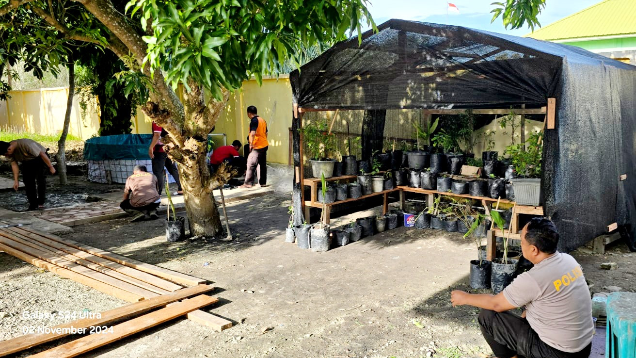 Dukung Asta Cita Presiden RI, Polsek Rupat Utara Bangun Apotik Hidup