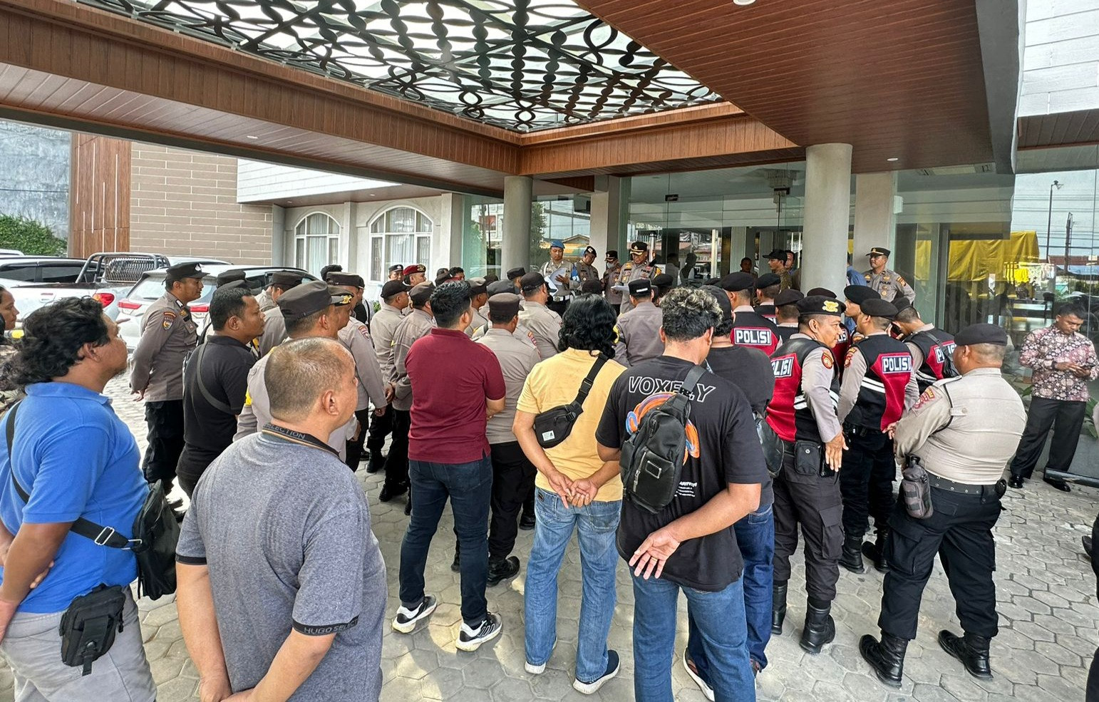 Polsek Mandau Siaga 1, Amankan Debat Calon Bupati Bengkalis