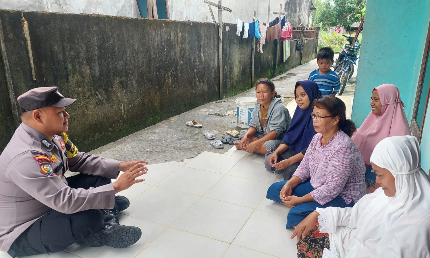Cooling System, Sasar Kaum Ibu-Ibu Ajak Masyarakat Wujudkan Pilkada Damai.