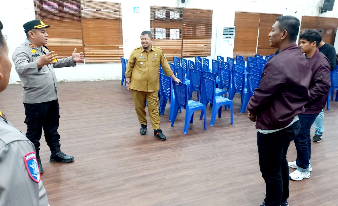 Kapolsek Mandau Cek Gudang Logistik PPK, Pastikan Persiapan Matang Usai Kedatangan Logistik dari KPU Bengkalis