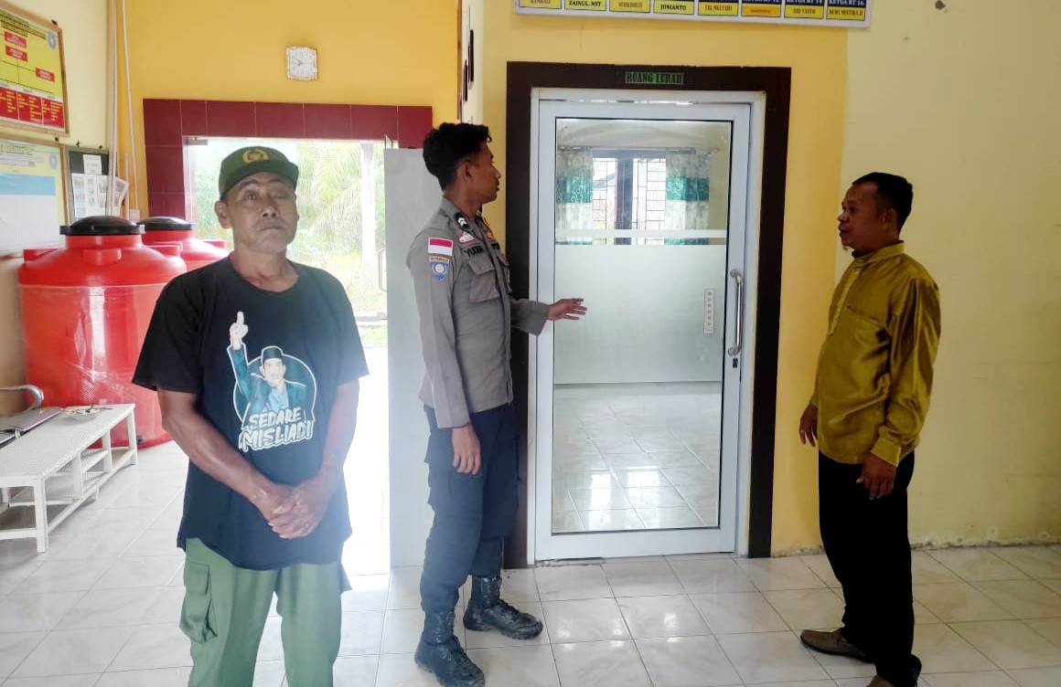 Persiapan Sukses Pilkada 2024, Lurah Tanjung Kapal Pastikan Gedung Logistik Siap Siaga