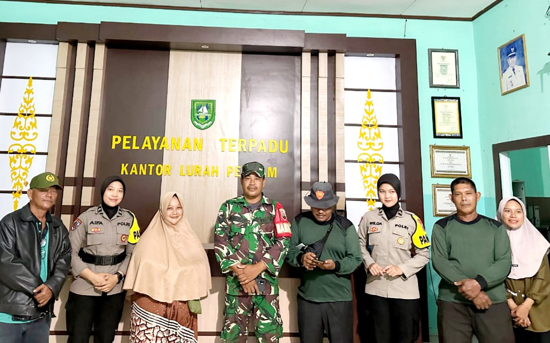 Dua Bidadari Polres Bengkalis Amankan Logistik Pilkada di Pulau Terluar Rupat