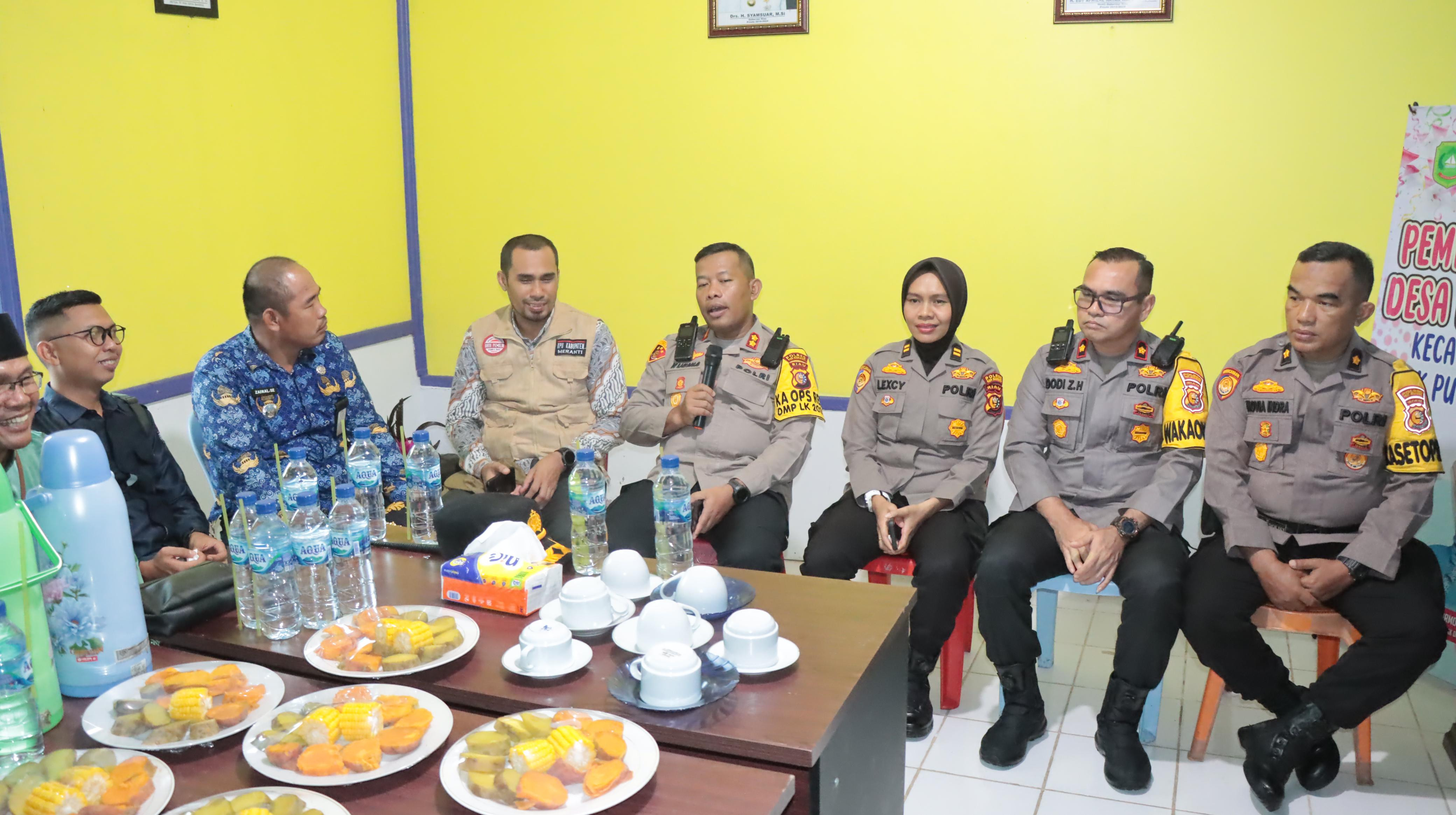 Jumat Curhat, Kapolres dan KPU Kep Meranti Sambangi Kantor PPK Tasik Putri Puyu Pasca Pilkada