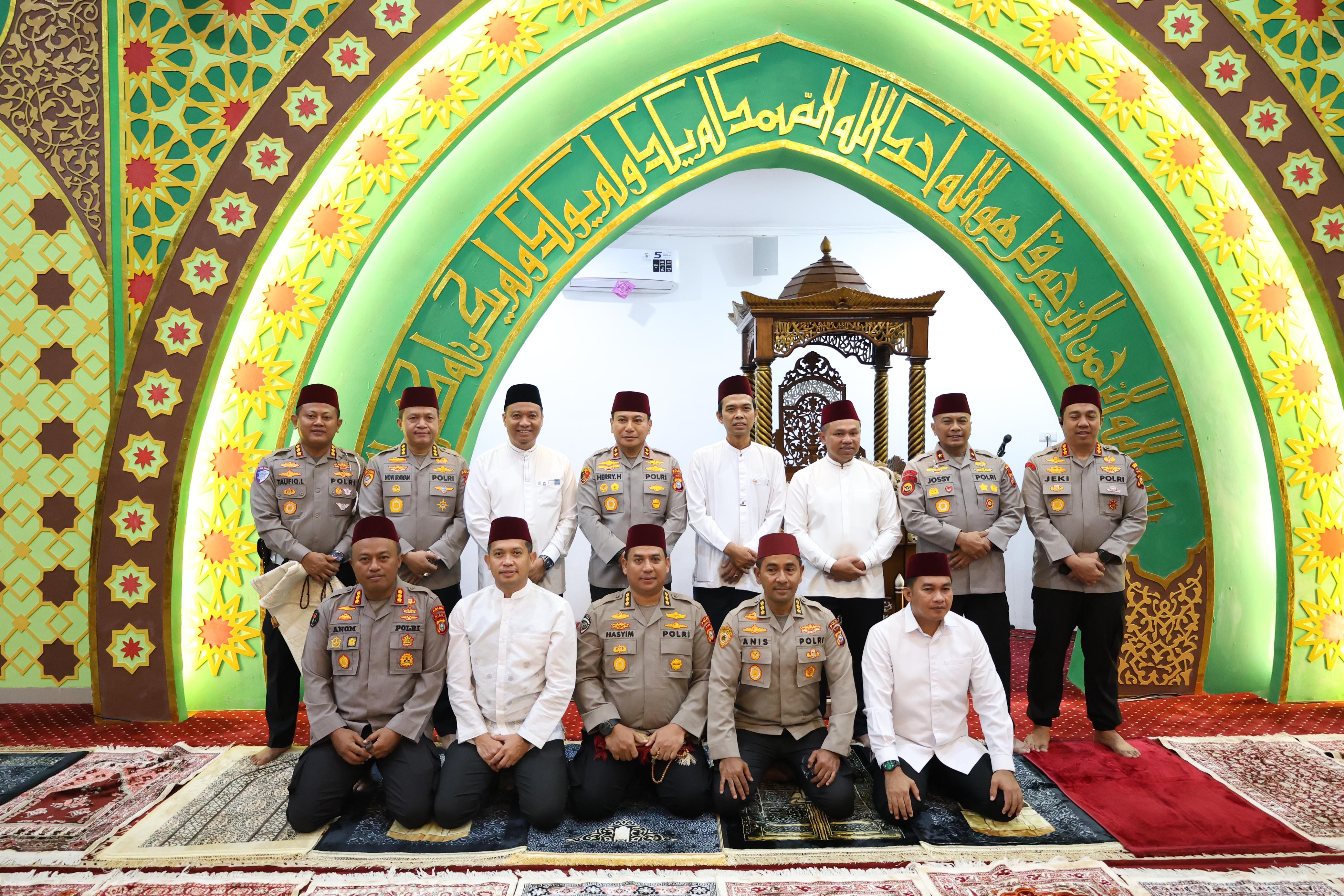 Irjen Herry Heryawan Gelar Kajian Subuh Ilmiah Bersama Ustad Abdul Somad dan Rocky Gerung