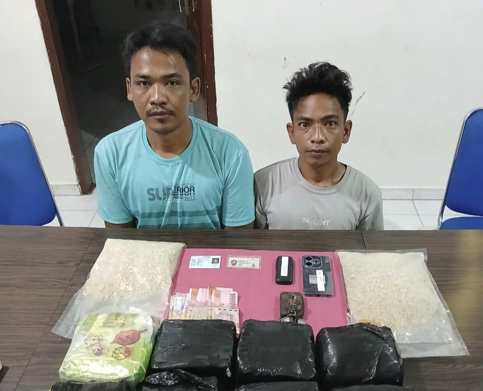 Selundupkan 12 Kg Sabu-sabu dan Ribuan Ekstasi, 6 Pria Ditangkap