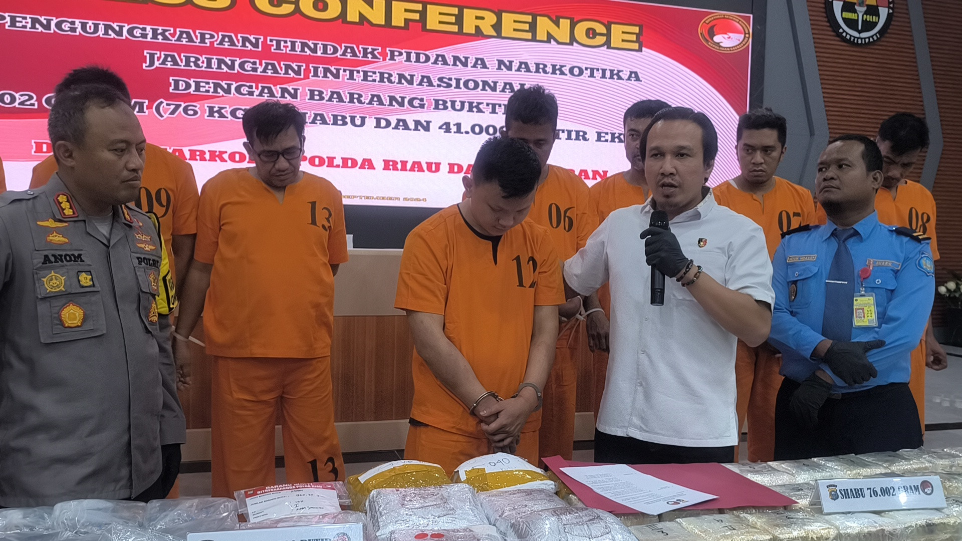 Tangkap Bandar Narkoba Jaringan Internasional, Polda Riau Sita 83,4 Kg Sabu dan 43.651 Ekstasi
