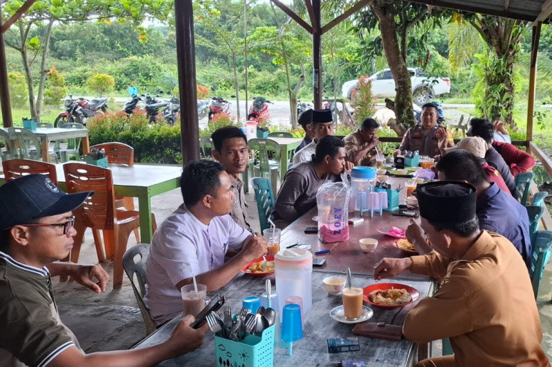 Berkah Pesta Pernikahan, Polsek Rupat Sampaikan Pilkada Damai 2024