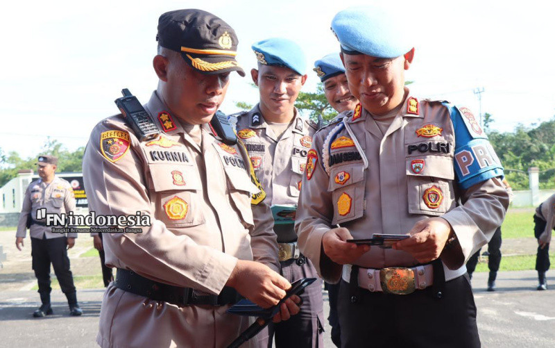 Gaktibplin Oleh Propam Polda, Polres Meranti Bagikan Buku Saku Netralitas Untuk Anggota