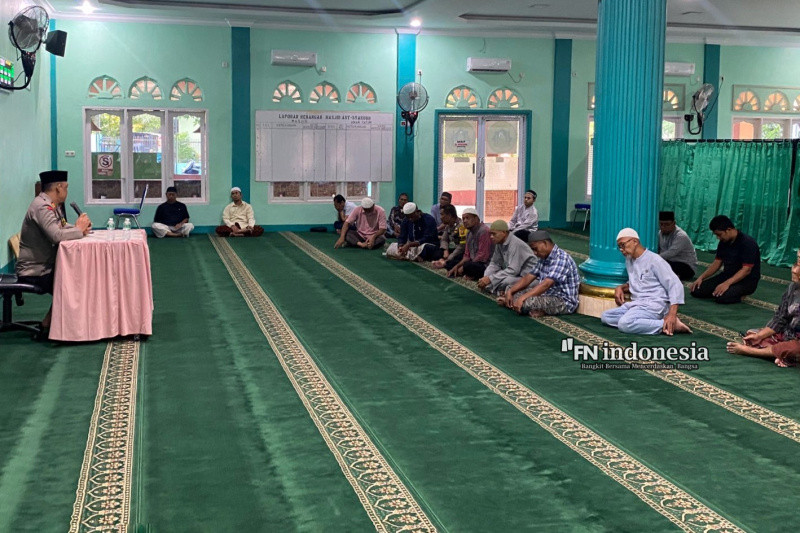 Polsek Rumbai Pesisir Giat Cooling System Bersama Paguyuban Pujakusuma dan Jamaah Masjid As-Syakur