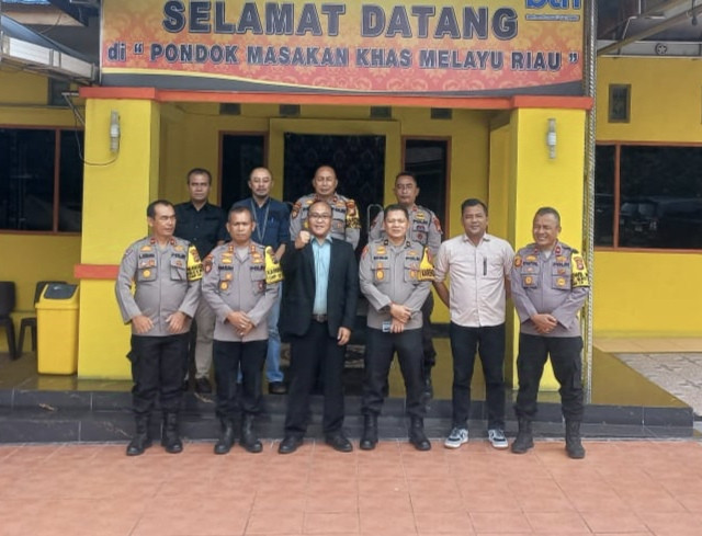 Polsek Bukit Raya Bersama Polresta Pekanbaru Sampaikan Pesan Cooling Sistem di PT Angkasa Pura II