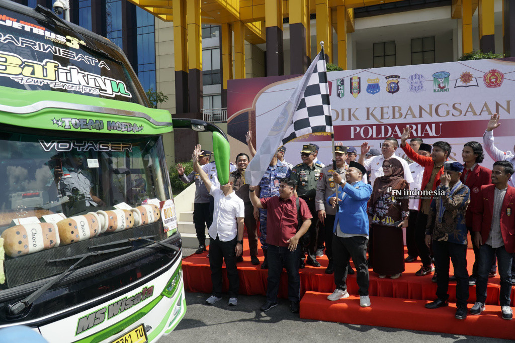 Kapolda Riau Lepas 150 Pemudik dalam Program Mudik Gratis Kebangsaan 2025
