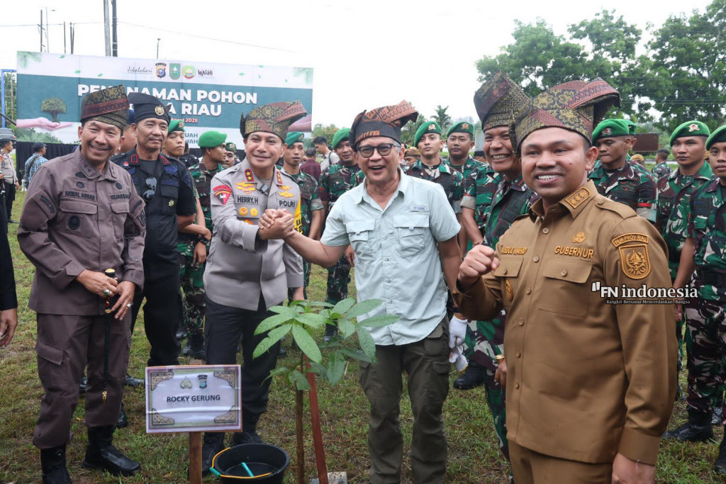 Kapolda Riau Gagas Aksi Tanam Pohon, Melindungi Tuah Menjaga Marwah