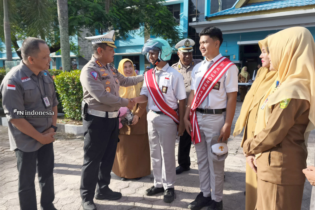 Police Goes to School Dirlantas Polda Riau Tanamkan Budaya Tertib Lalu Lintas Sejak Dini di SMAN 8 Pekanbaru