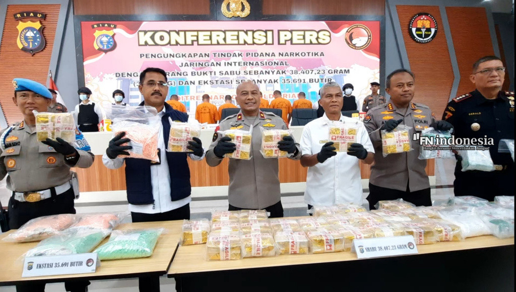 Kolaborasi Polda Riau dan Bea Cukai Bongkar Jaringan Narkotika Internasional, 38 Kg Sabu dan 35 Ribu Ekstasi Disita