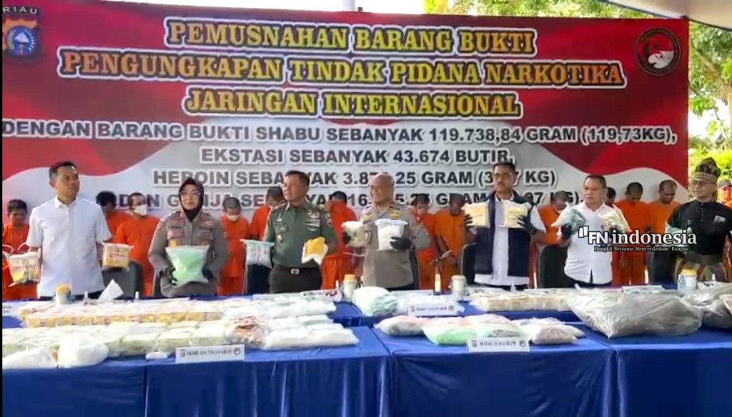 Polda Riau Musnahkan Barang Bukti Narkoba Senilai Rp133 Miliar, 35 Tersangka Diamankan