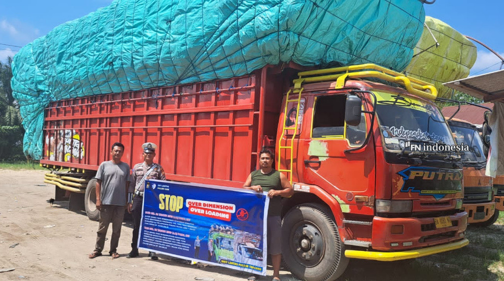 Dukung Transportasi Aman, Polsek Tualang Sosialisasikan Larangan ODOL ke Pengemudi Truk