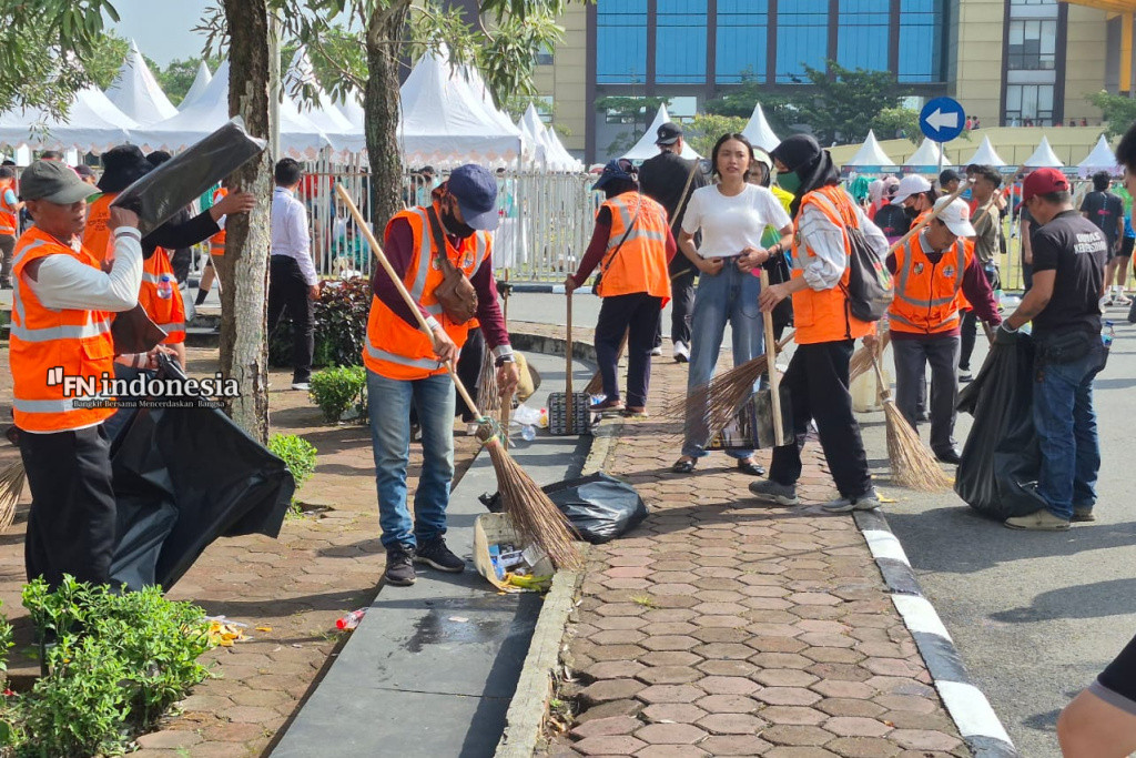 Polresta Pekanbaru Bersama Dinas DLHK Kota Lakukan Aksi Bersih-Bersih di Lokasi Riau Bhayangkara Run 2025
