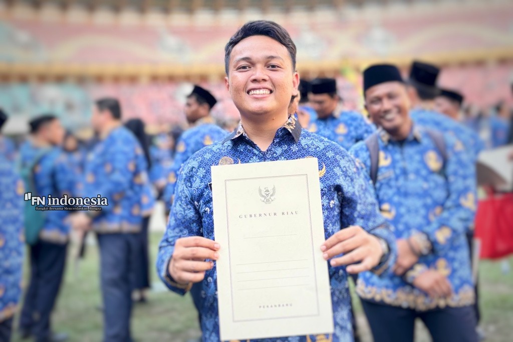 Farel Ucap Syukur Usai Terima SK PPPK dari Gubernur Riau, Siap Mengabdi untuk Masyarakat