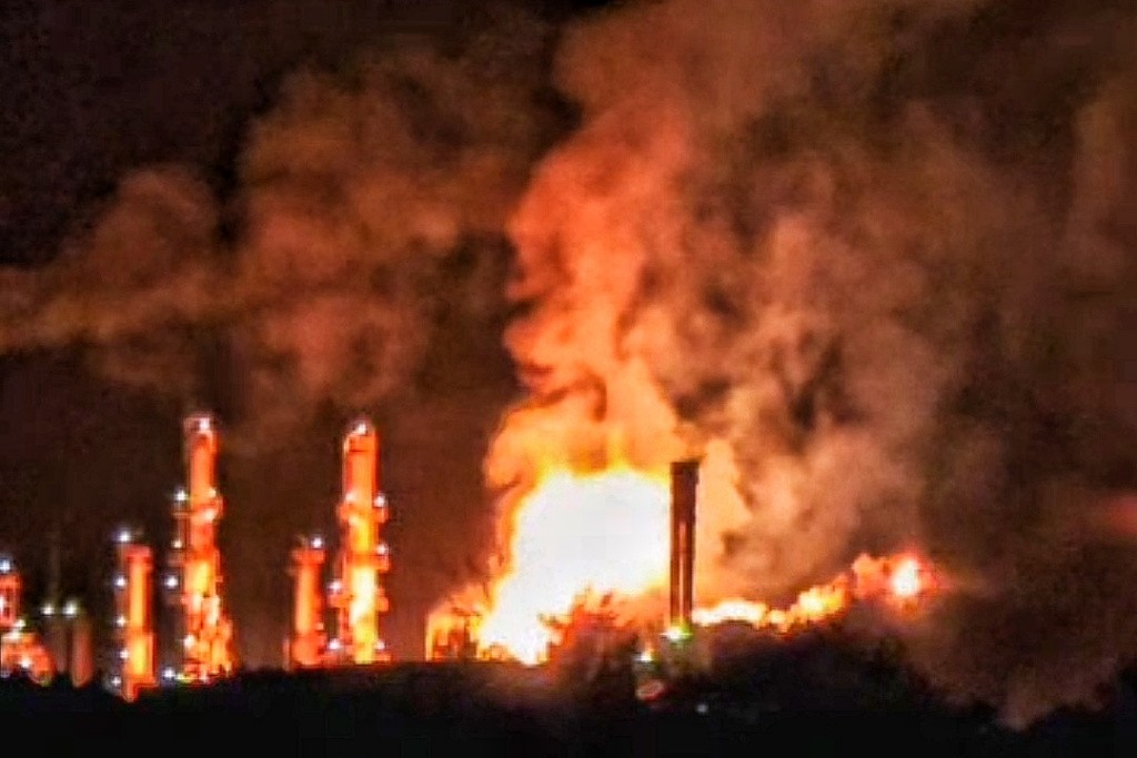 Ledakan Guncang Kilang Pertamina Internasional RU II Dumai