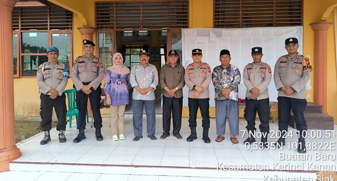 Polsek Kerinci Kanan Monitoring dan Pengamanan Pelantikan dan Pembekalan Anggota KPPS