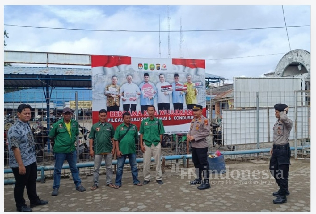 Sosialisasi Pemilu Damai di Pelabuhan Pelindo Tembilahan: Kapolsek KSKP Ajak Warga Wujudkan Pilkada Riau 2024 Aman dan Kondusif