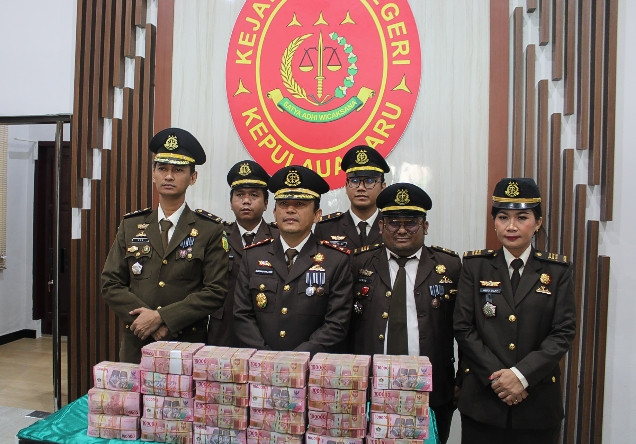 Kejari Kepulauan Aru Terima Pengembalian Uang Negara Rp2,39 M dari Terpidana