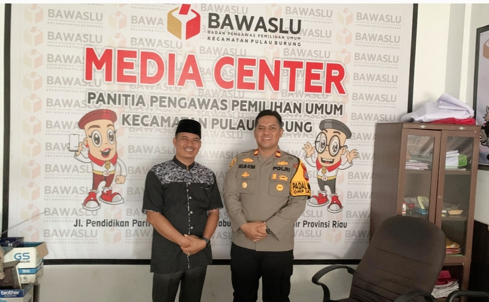 Kapolsek Pulau Burung dan Panwaslu Bersinergi Pastikan Pilkada 2024 Aman di Indragiri Hilir