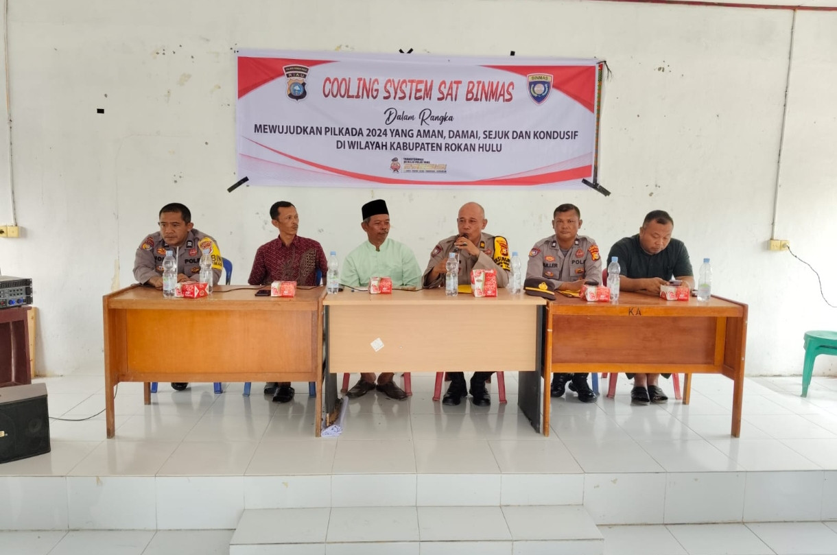 Sosialisasikan Pilkada Damai, Polres Rohul Ajak Warga dan Pemuda Pasir Agung Jaga Keamanan Desa