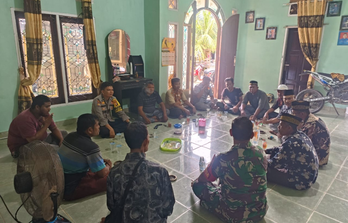 Ciptakan Pilkada Damai dan Sejuk, Polsek Bonai Darussalam Bersama Personil TNI Gelar Cooling System