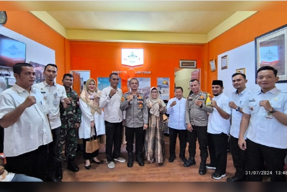 Kompol Herman Pelani Hadiri Keberangkatan Jemaah Umroh di Sumahilang