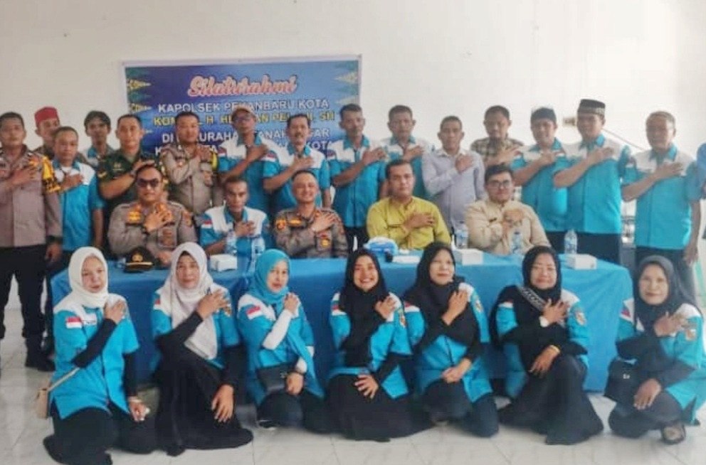 Bhabinkamtibmas Polsek Pekanbaru Kota Bawa Pesan Semarak HUT RI dan Nilai Kebangsaan di Tengah Masyarakat