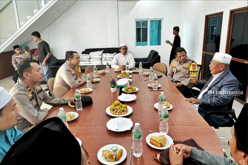 Cooling System, Kombes Jeki Sambangi Ponpes Al-Munawwarah Pekanbaru