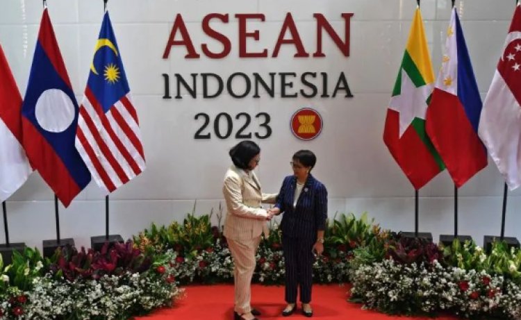 Perhimpunan Bangsa-Bangsa Asia Tenggara (ASEAN), Indonesia Sambut Timor Leste untuk Pertama Kali