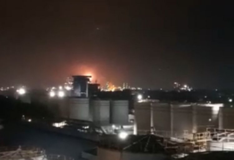 Sijago Merah beraksi di kilang Pertamina Dumai, beberapa karyawan terluka dan rumah warga rusak