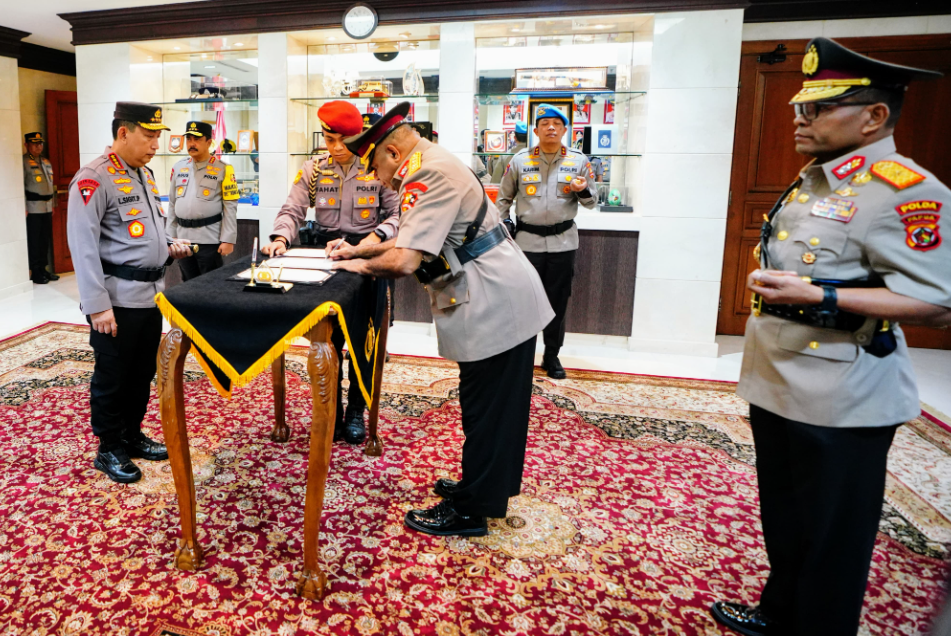 Brigjen Patrige Renwarin Resmi Jabat Kapolda Papua
